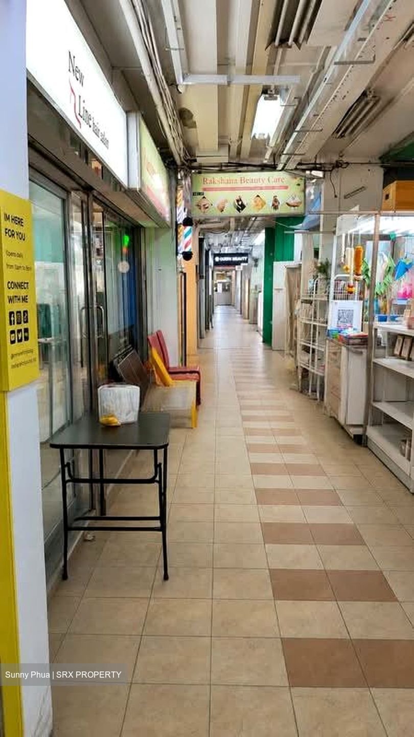 Chong Pang City (D27), Shop House #558763341